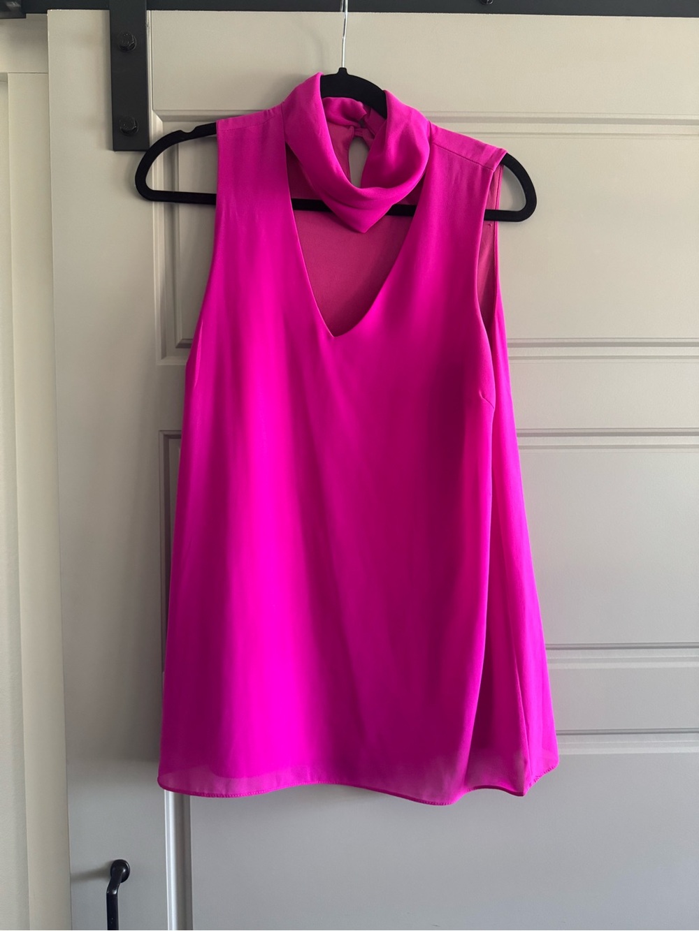 Sleeveless Mock Neck V-Neck Tank Top - Hot Pink
